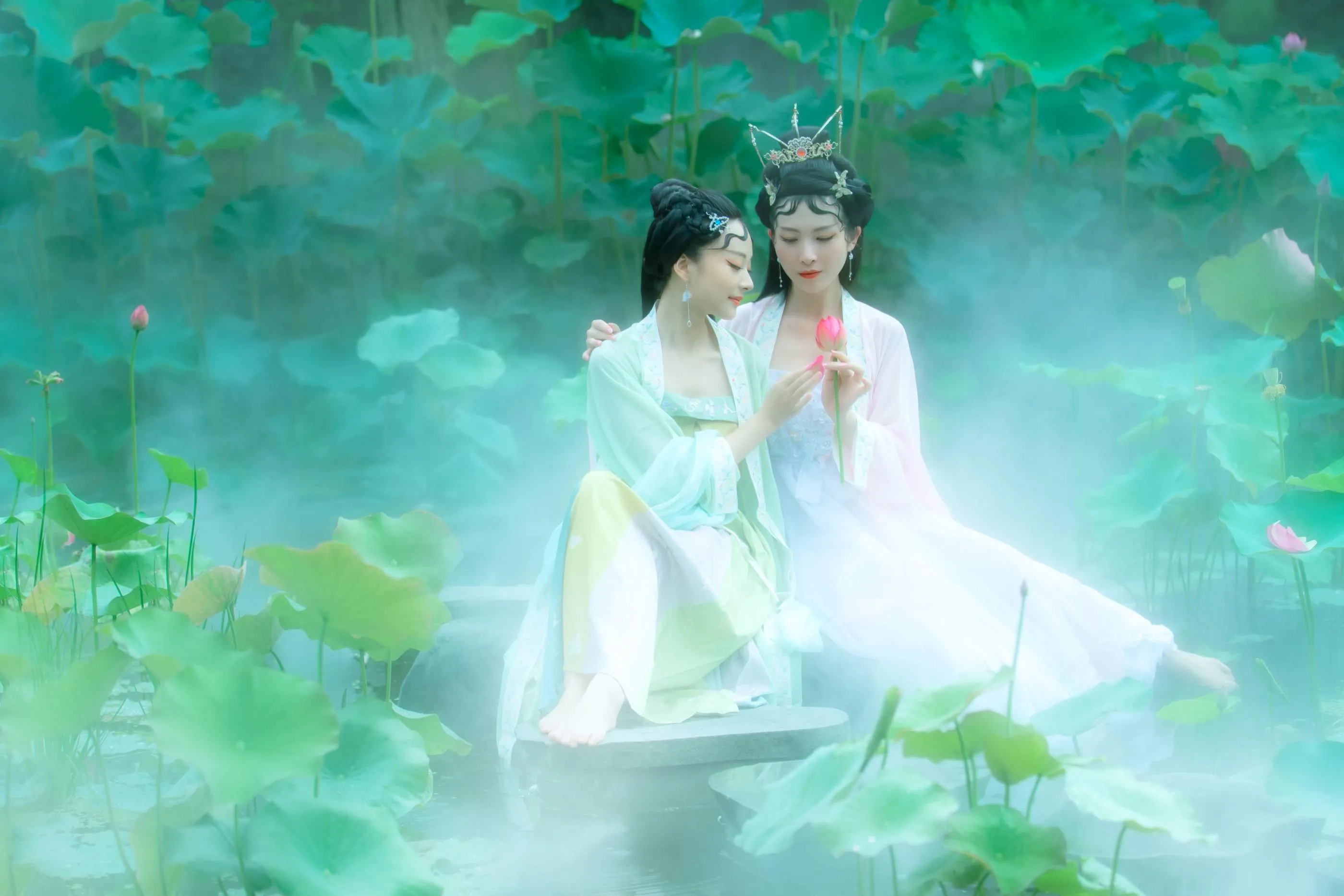 [YITUYU艺图语]2021.12.25 双生花 修水凝花 [31P]插图1